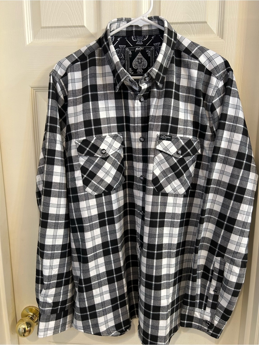 Men's Black & White Plaid Button-Down Casual Shirt